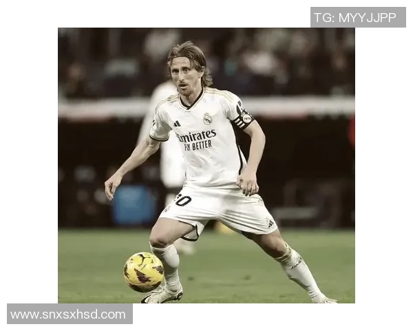 莫德里奇赛场落泪回顾：那一瞬间的坚韧与无声告别令人动容